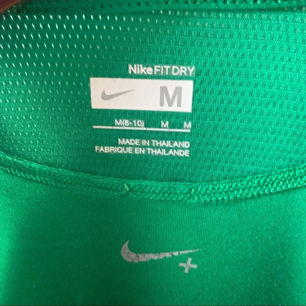 Nike Dri fit Long sleeves shirt Green Size Medium